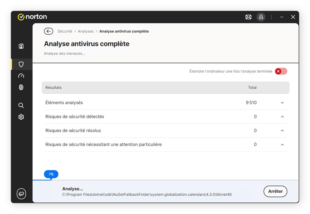 Une capture d'écran d'une analyse de spyware en cours d'exécution dans Norton 360 Deluxe.